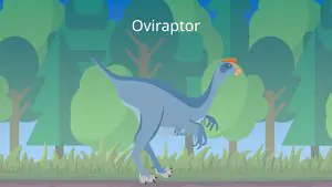 Das Bild zeigt einen Oviraptor. Er ist etwas kleiner als ein durchschnittlicher Erwachsener, hat einen Schädelkamm auf dem Kopf und einen zahnlosen Schnabel.