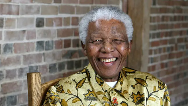 Nelson Mandela, mandela effekt, mandela effekt beispiele, mandela effect, nelson mandela effekt, was ist der mandela effekt, mandela efekt, der mandela-effekt, mandela-effekt beispiele, mandela effect beispiele, monopoly monokel, monopoly mann mandela effekt, pikachu mandela effekt, nelson mandela-effekt