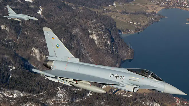 Ein Bild zeigt ein Übungsszenario für einen Eurofighter.