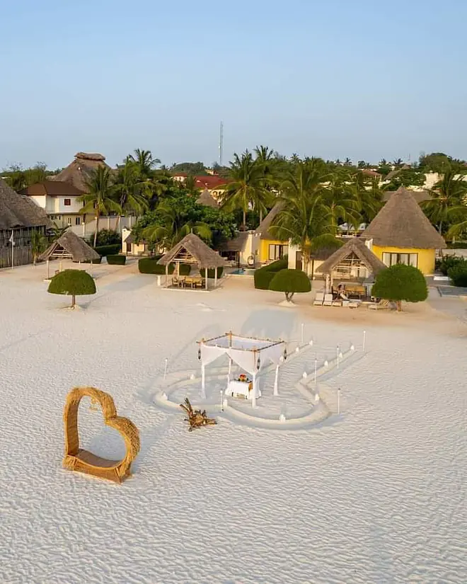 Ein Bild zeigt einen Strand auf Zanzibar