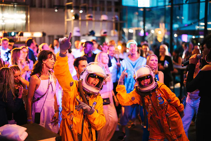 Opening Party Luna