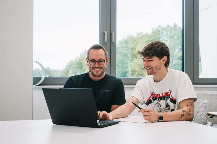 Fachinformatiker bei der Arbeit