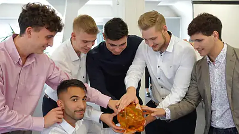 Wo wir sind ist vorne! Wir freuen uns auf deine Bewerbung!