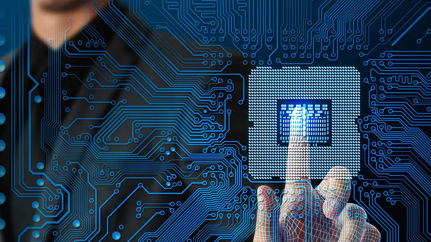 Symbolbild für Computer Engineering und Softwareentwicklung: Ein digitaler Fingerabdruck aktiviert einen glühenden Prozessor inmitten eines Schaltplan-Designs