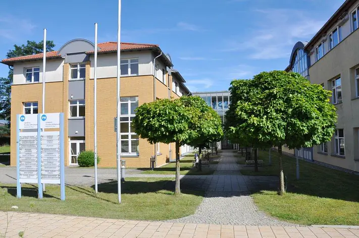Gebäude