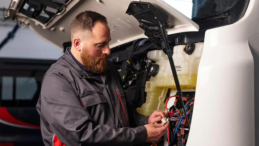 KFZ Mechatroniker