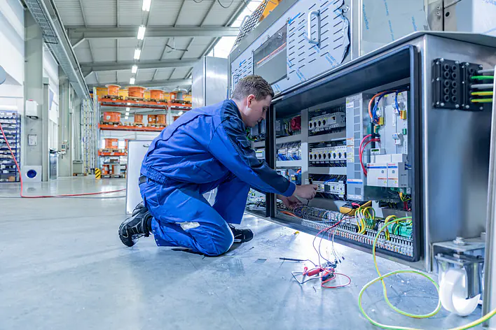 Bild Elektroniker Betriebstechnik